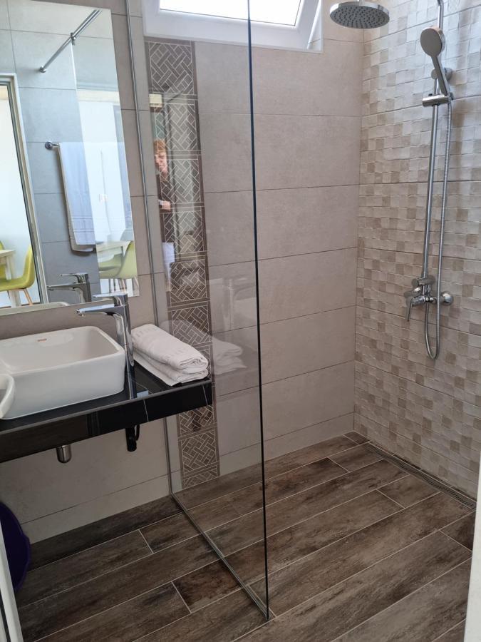 Vromos Guest House Chernomorets Exterior foto